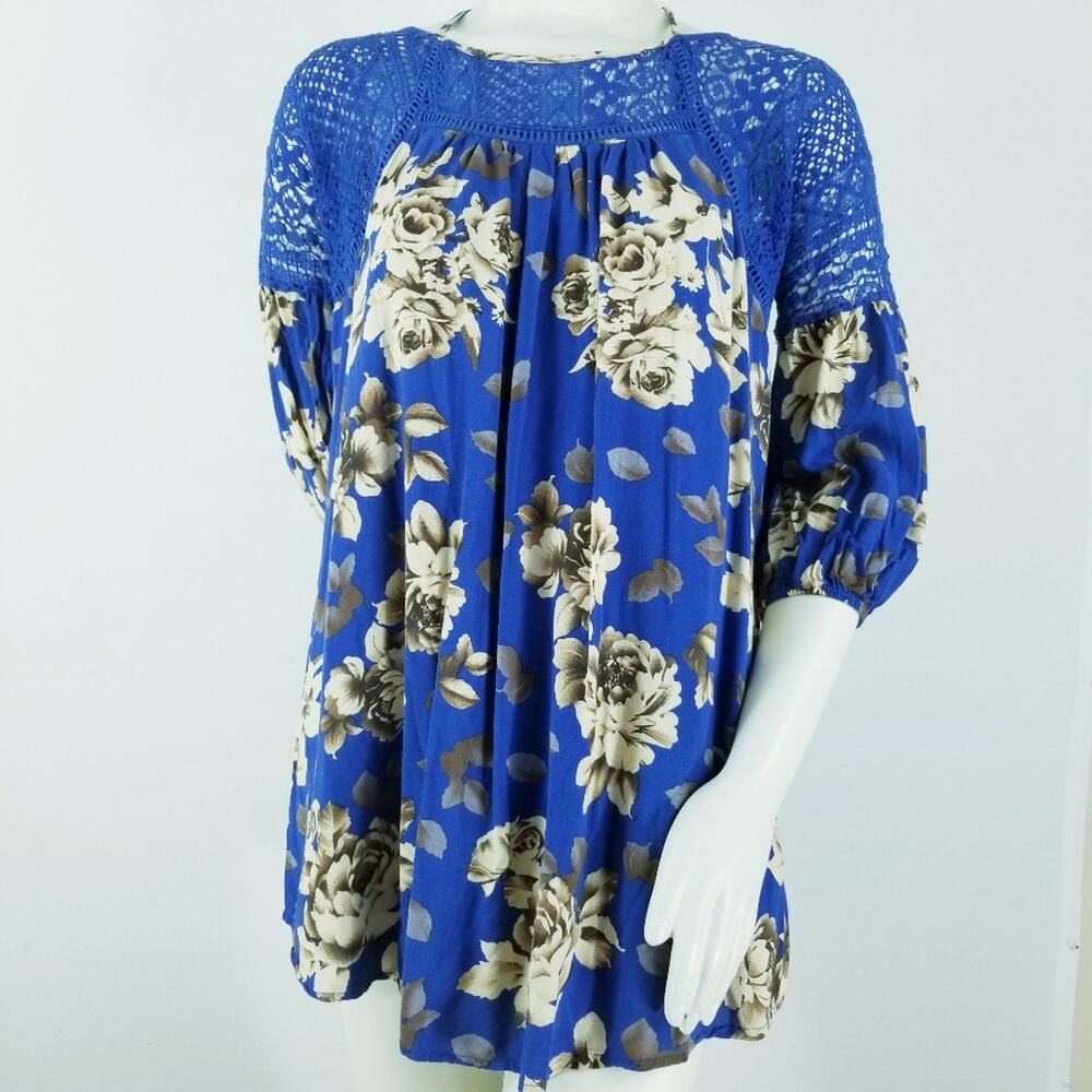 Entro tunic Blouse small cobalt blue lace floral keyhole Open Back 3/4 sleeve
